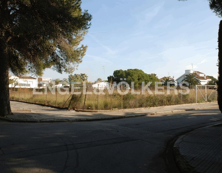 Foto 88c571fd-fc70-4ead-967a-b44f398e1b31. Terreny residencial a Can Girona - Terramar - Vinyet Sitges