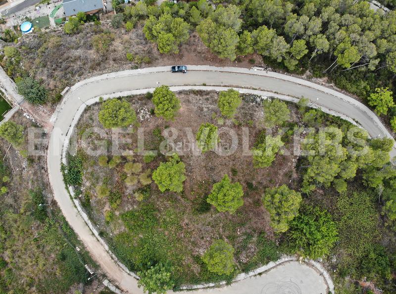 Foto c7af80ff-43a1-4fcf-875a-34352c353134. Terrain résidentiel dans Vallirana