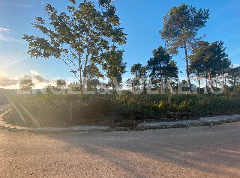 Foto ae4900d1-2523-4e88-b8e2-b28336f8468f. Terrain résidentiel dans Vallirana