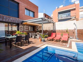 Maison à Vinyets-Molí Vell. Priviliegada ubicacion en sant boi