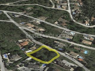 Wohngrundstück in Olivella. Excelente terreno en calle lisard