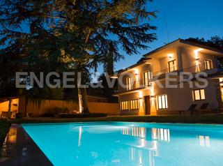 Rent House in Lliçà d´Amunt. Extraordinaria casa unifamiliar con jardín