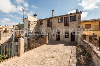 Casa  Sant pere almato. Casa tipo masia en el centro de sant feliu sasserra