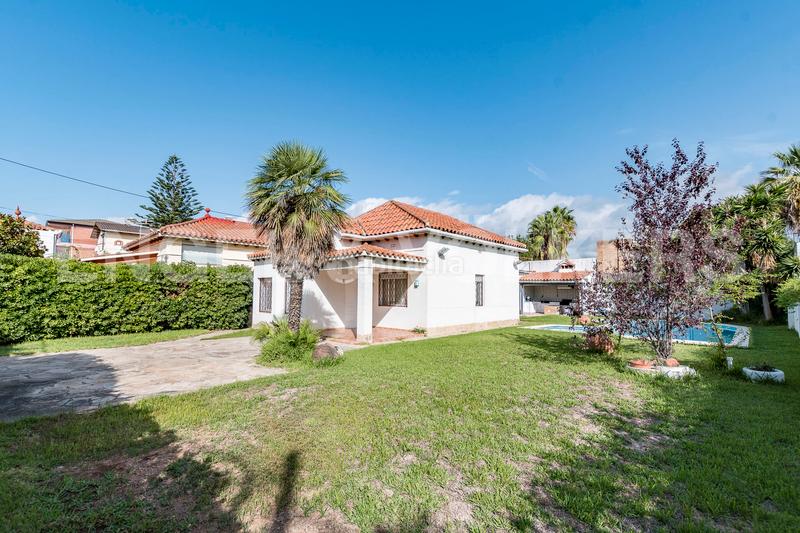 Foto 4e1c7e6e-ec88-47a6-99c9-e7fcc0eb424c. Casa  unifamiliar en playa en Lluminetes Castelldefels
