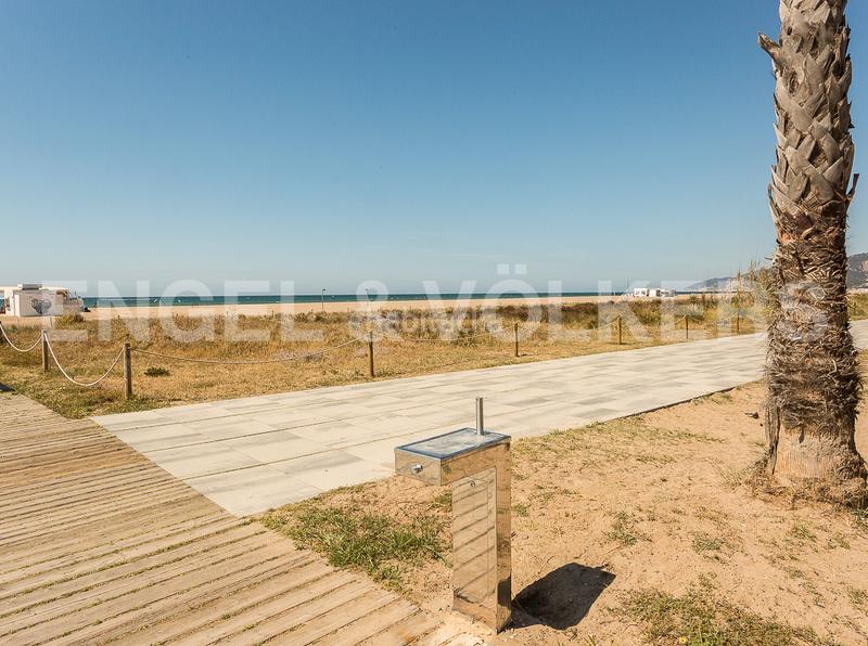 Foto aa98d177-bbe2-4671-b411-af7f0eca3541. Casa  unifamiliar en playa en Lluminetes Castelldefels