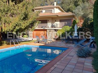 Casa en Sant Pere de Vilamajor. Casa renovada con gran calidad y privacidad
