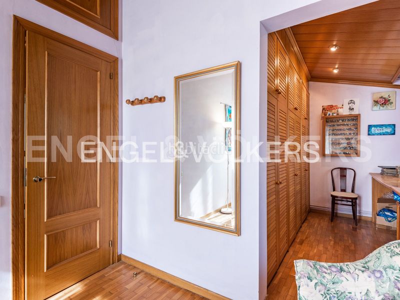 Foto 1e0d5b46-1642-4c79-bfa1-d65fc8ce5be7. Casa amb calefacció aparcament a Capellades