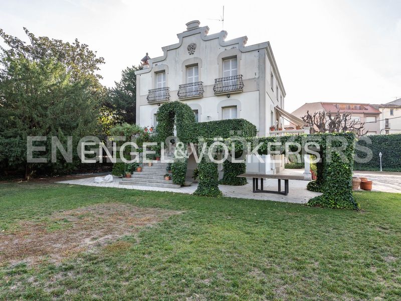 Foto b2f96ab1-591a-494f-a127-aa2c192de7c4. Casa amb calefacció aparcament a Capellades