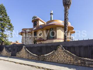 Casa  Carrer dels salzes. Casa única, estilo gaudí con vistas al mar