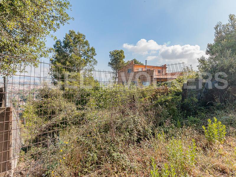 Foto 31070a32-564b-4e06-92dd-0433b7664940. Terreny residencial a Montflorit Cerdanyola del Vallès