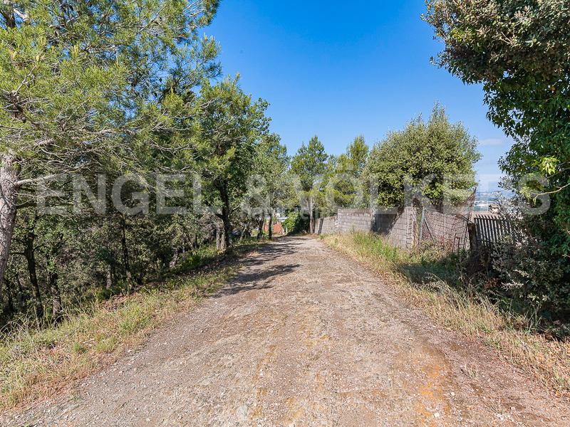 Foto e3d8e0fa-d2d7-48b2-9974-f32a0b2743c8. Terreny residencial a Montflorit Cerdanyola del Vallès