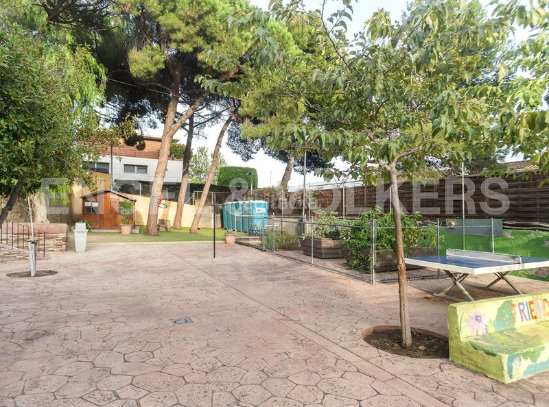 Foto 3a263d3f-7f7f-48fe-a54a-1d372a2c7379. Casa amb calefacció a Pedralbes Barcelona