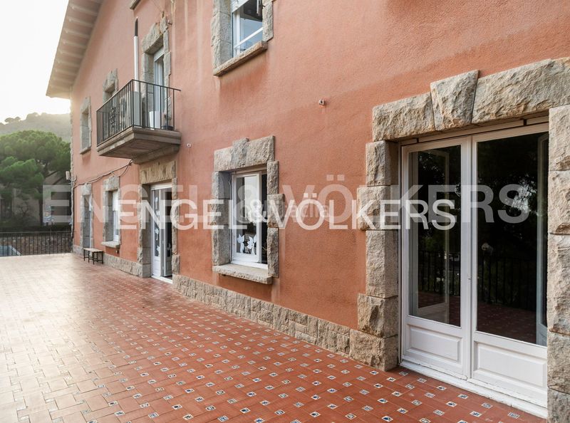 Foto 41cb738c-8ce4-453c-bcad-a502fd35d956. Casa amb calefacció a Pedralbes Barcelona