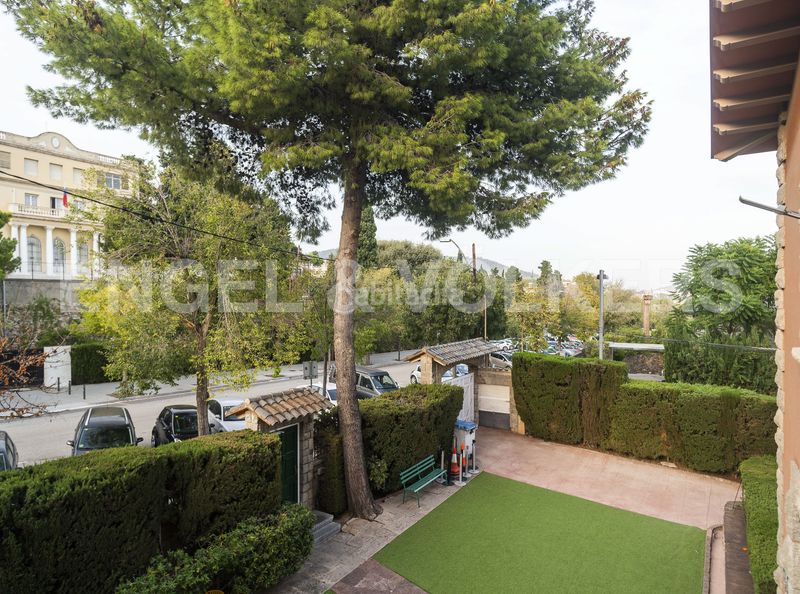 Foto 5b0576a8-f564-43b6-84d8-6f1599b6d072. Casa amb calefacció a Pedralbes Barcelona