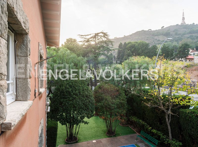 Foto 64e94932-9360-462a-a189-7f71dbd49064. Casa amb calefacció a Pedralbes Barcelona