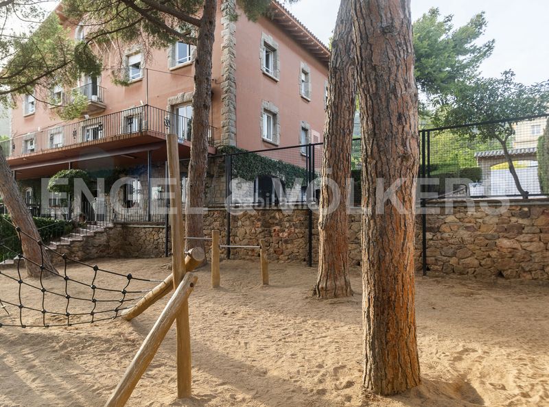 Foto 6a2fe43a-c170-455d-ab96-0ec5ba8a039a. Casa amb calefacció a Pedralbes Barcelona