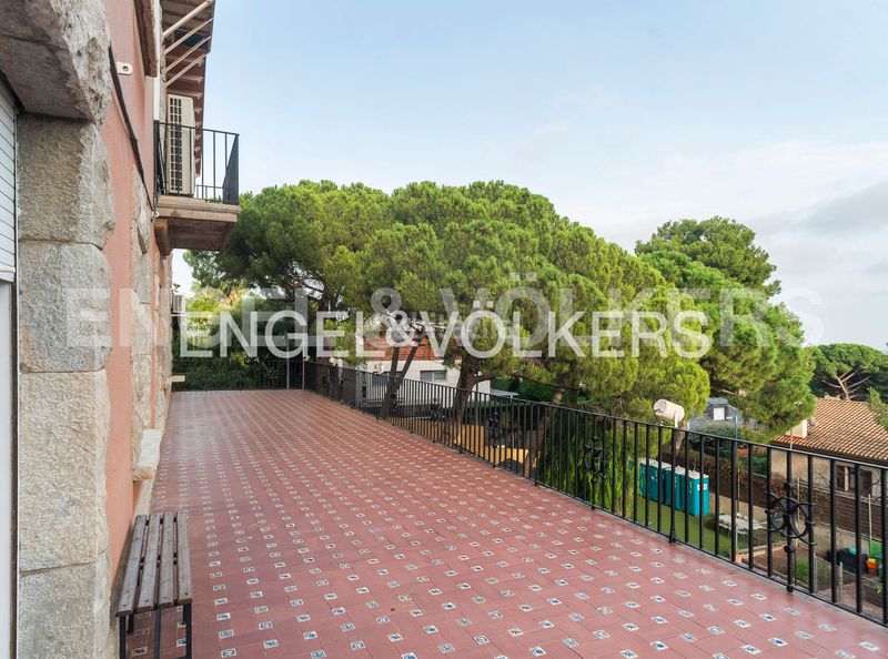 Foto 9c0c609e-bdd9-4724-8451-5bc4fb587964. Casa amb calefacció a Pedralbes Barcelona