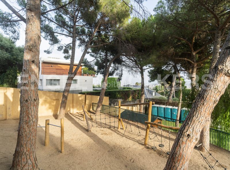 Foto fb531628-4817-4a58-92a1-701608329c87. Casa amb calefacció a Pedralbes Barcelona