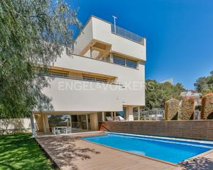 Casa a Can Girona - Terramar - Vinyet. Casa de diseño en sitges