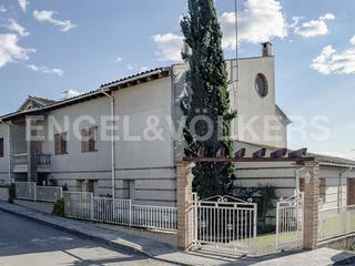Casa a Vilobí del Penedès. Espectacular vivienda con vistas al viñedo