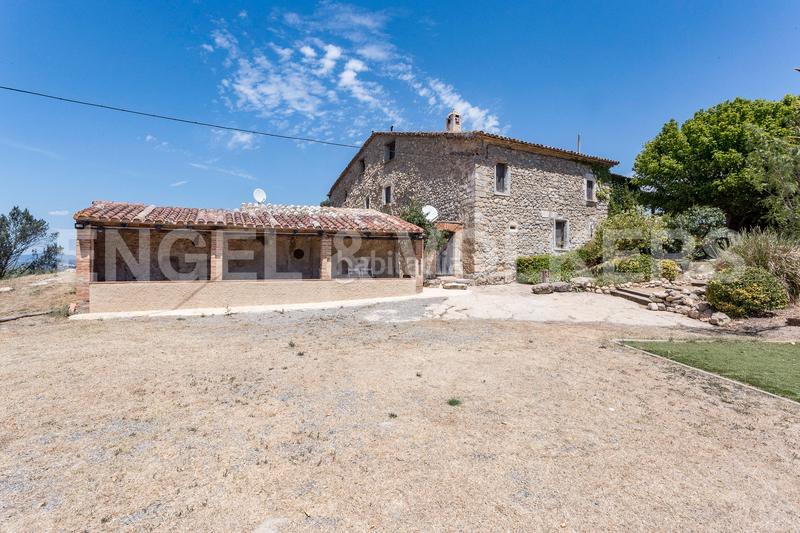 Foto cde4b9e2-b506-4e21-b746-7e45b66576cf. Masía  acondicionada como alojamiento rural en Subirats