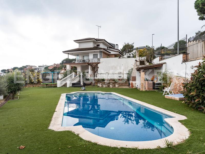 Foto 6ec84fd4-c4f3-48d8-a3f8-2ebf20069cc1. House with heating parking pool in Urbanitzacions Arenys de Mar