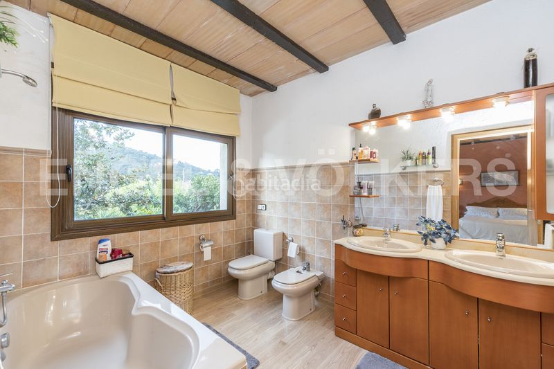 Foto ceab06f1-f875-4b0e-b83e-6ad5fd2e4d0d. Casa amb calefacció a Palafolls