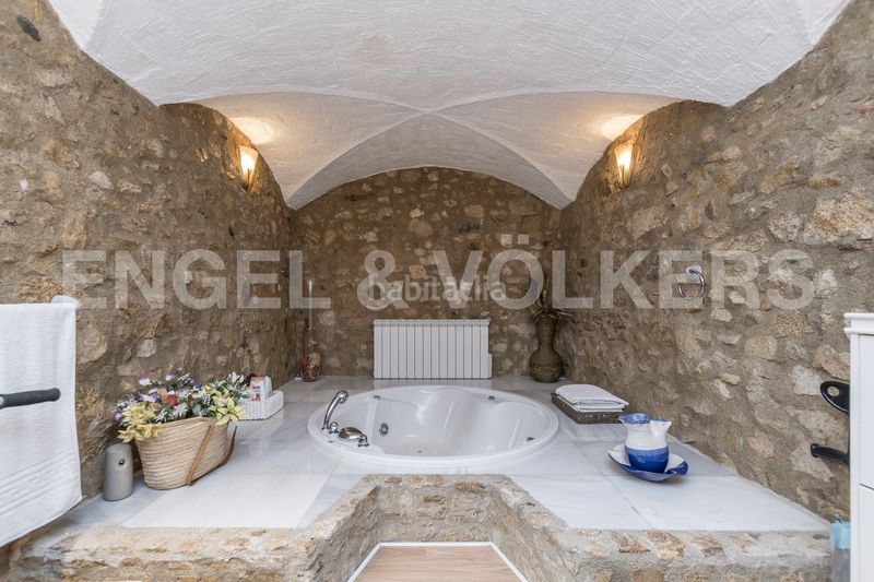 Foto f793ddf5-b7cc-4464-8635-9ce5ac58ecee. Casa amb calefacció a Palafolls