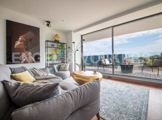 Alquiler Apartamento  Plaça del levant. Elegante piso de 1 dormitorio en diagonal mar