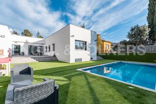 Maison à Pallejà. Impecable chalet de obra nueva en fontpineda