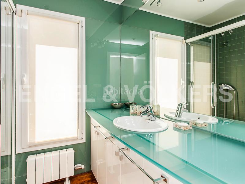 Foto 3090c57e-9c12-4302-9f52-b97ec0270795. Casa con riscaldamento parcheggio piscina in Can Girona - Terramar - Vinyet Sitges