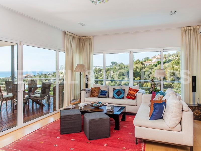 Foto ed32cfa5-bffe-4d9e-928c-b4e1e2d72e96. Casa con riscaldamento parcheggio piscina in Can Girona - Terramar - Vinyet Sitges