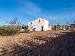 Casa a Vila-rodona. Masía y terreno en vilarodona