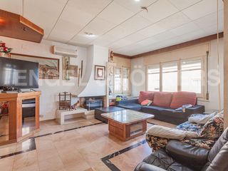 Casa en La Font d'en Fargues. Casa a reformar en font d'en fargas