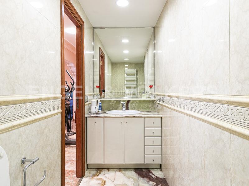 Foto 2989eab2-4aed-485c-b68b-188152072b51. Haus mit heizung parking pool in La Miranda-Can Candeler Sant Just Desvern