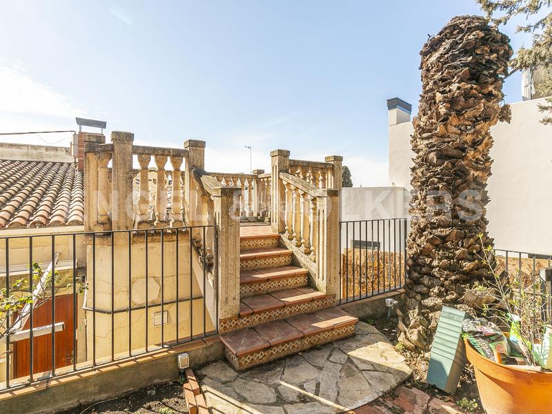 Foto 4dbb9a3f-4c72-4588-bf67-c2d9de0b9432. Haus mit heizung parking pool in La Miranda-Can Candeler Sant Just Desvern