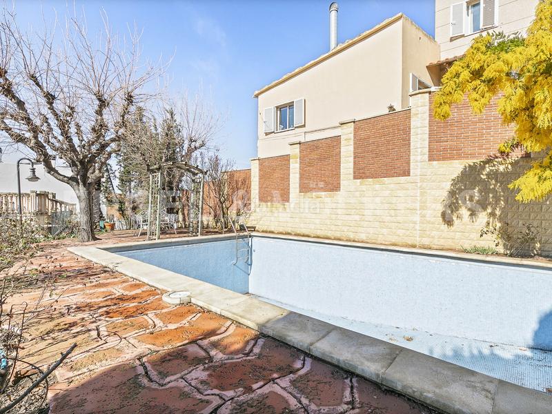 Foto 8699e645-f93d-4fca-b933-ddc0fcecf638. Haus mit heizung parking pool in La Miranda-Can Candeler Sant Just Desvern