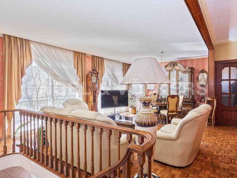 Foto bfb328f0-1fe1-43ee-8647-4c5f0a3c66ad. Haus mit heizung parking pool in La Miranda-Can Candeler Sant Just Desvern