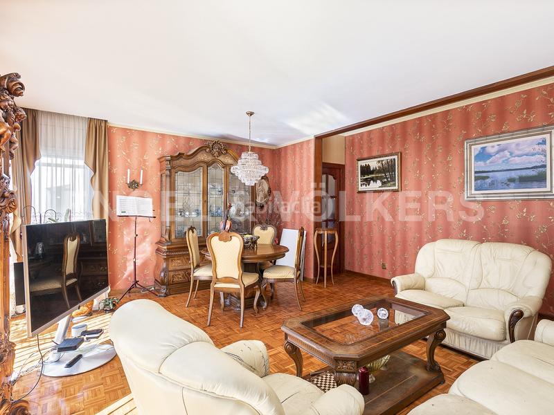 Foto c5a6a42a-6d39-451c-aec3-2c6fc9efbbf5. Haus mit heizung parking pool in La Miranda-Can Candeler Sant Just Desvern