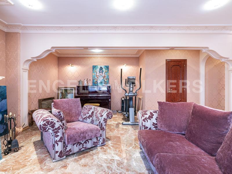 Foto d9e65300-3179-42c5-a35c-38355c20988f. Haus mit heizung parking pool in La Miranda-Can Candeler Sant Just Desvern