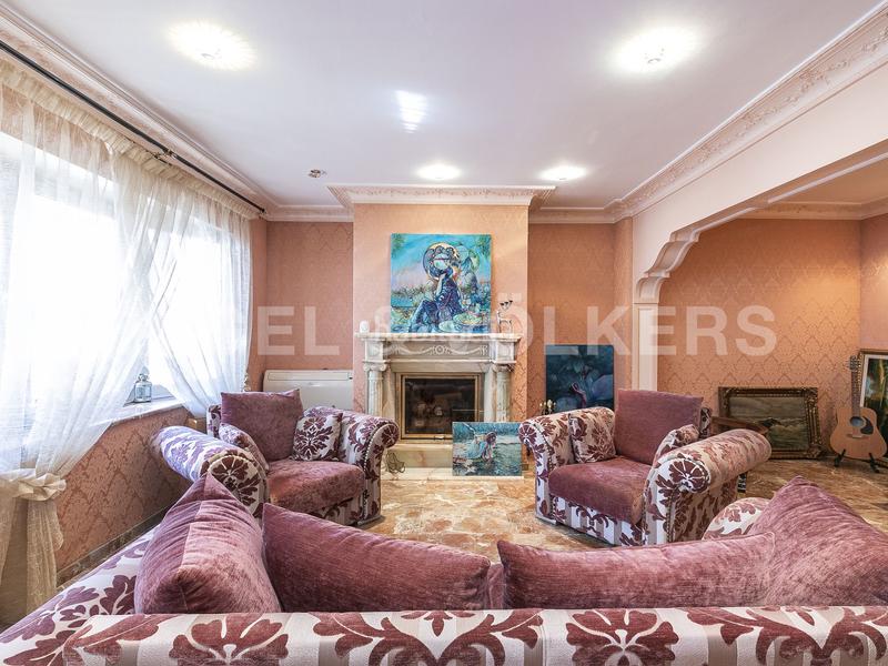 Foto e5c56373-663d-461a-b808-4930c1af9621. Haus mit heizung parking pool in La Miranda-Can Candeler Sant Just Desvern