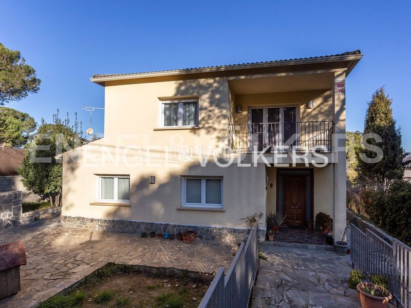 Foto 160c7be0-ec3d-4eae-8058-6e78210b1c23. Casa amb calefacció aparcament a Mediona