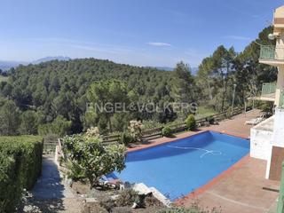 Maison  Carrer de la carena. Bonita casa en castellnou, orientación y vistas
