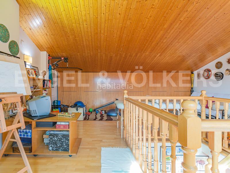 Foto a17d8385-799f-40b4-b748-7634e170a34a. Ático exclusivo ático dúplex con terraza, pinetons en Ripollet