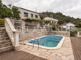 Casa en Caldes de Montbui. Casa con vistas estupendas en caldes