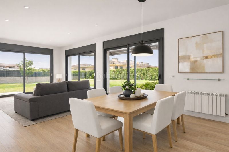 Foto d8489627-6c4b-4e3d-9aaf-44e36517836d. Casa amb calefacció aparcament piscina a Centre Vilassar de Mar