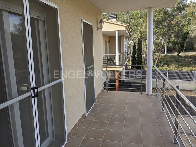 Foto 57e56892-bfe9-463d-8246-3890b3f7f07b. Casa adossada amb calefacció aparcament piscina a Canyelles