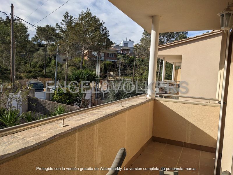 Foto 911d646d-7435-49cf-8829-da9525d160fd. Casa adossada amb calefacció aparcament piscina a Canyelles