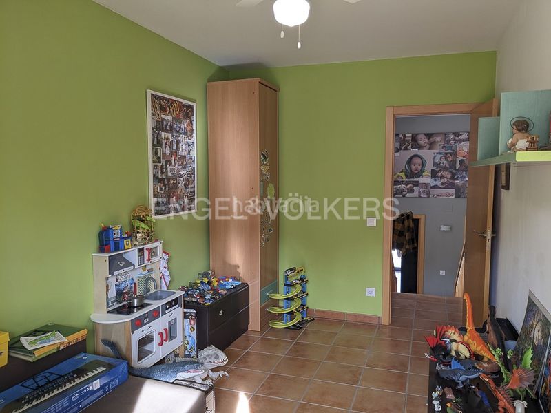 Foto da5d0fdd-97f9-478c-a966-a0d550793668. Casa adossada amb calefacció aparcament piscina a Canyelles
