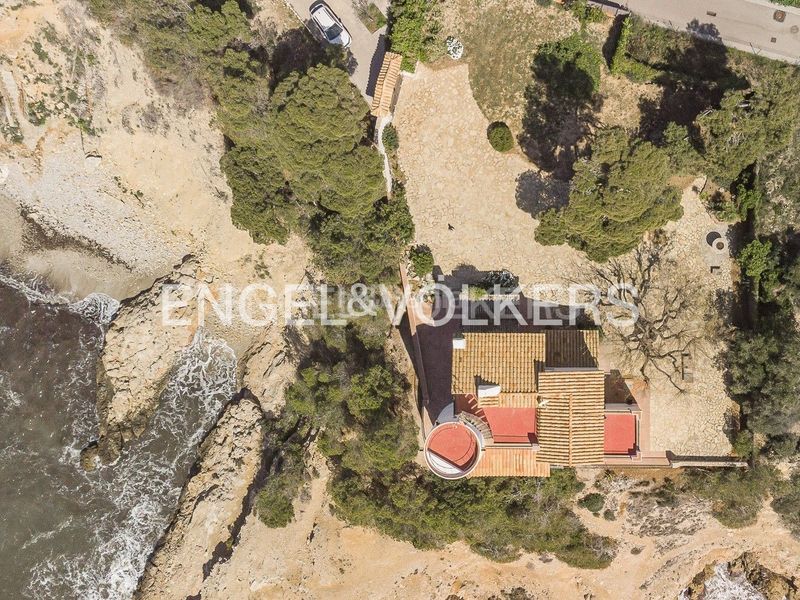 Foto 1b2e3cab-cad9-4a21-9789-de1d4fa1bee1. Casa amb calefacció aparcament a Aiguadolç - Sant Sebastià Sitges